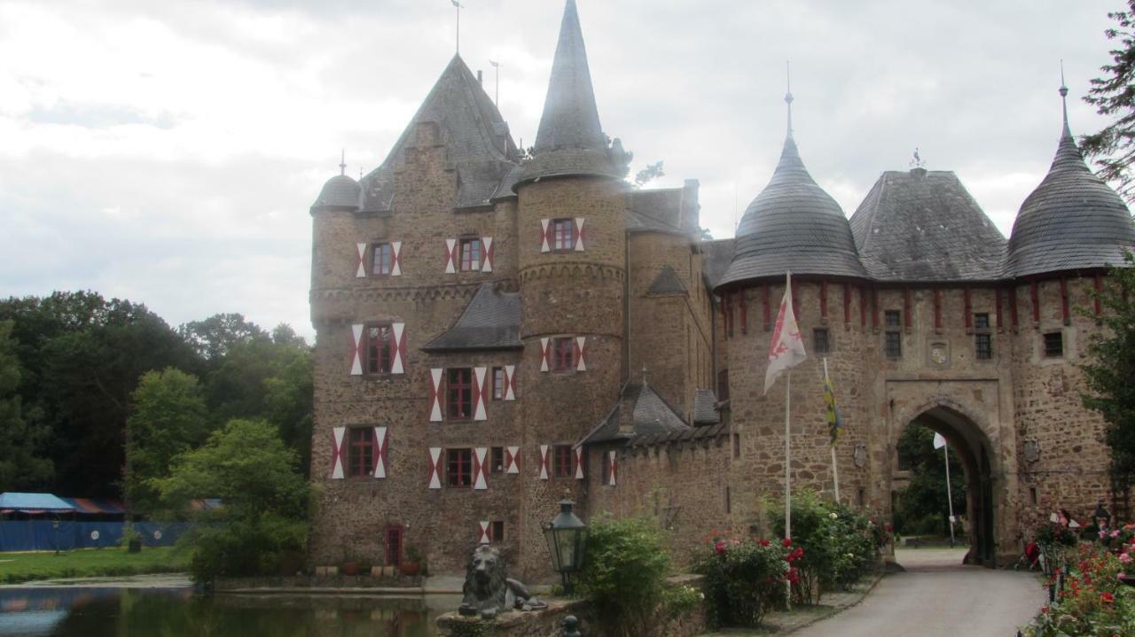 Eifel-Landhaus Ferienwohnungen Em Gardestueffje Mechernich Exterior foto